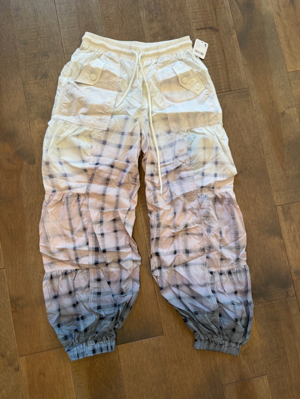 NWT Free People Movement Printed Set Me Free Nylon Pants Ombre - Picture 4 of 7